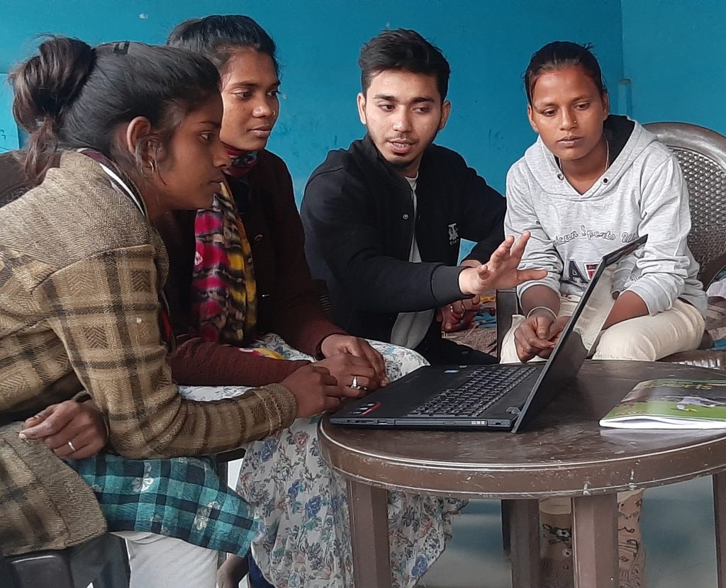Students learn about digital literacy during a Swarambh session in Bhadohi, UP.