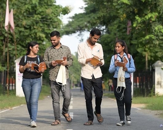 Medha students at the DDUGU